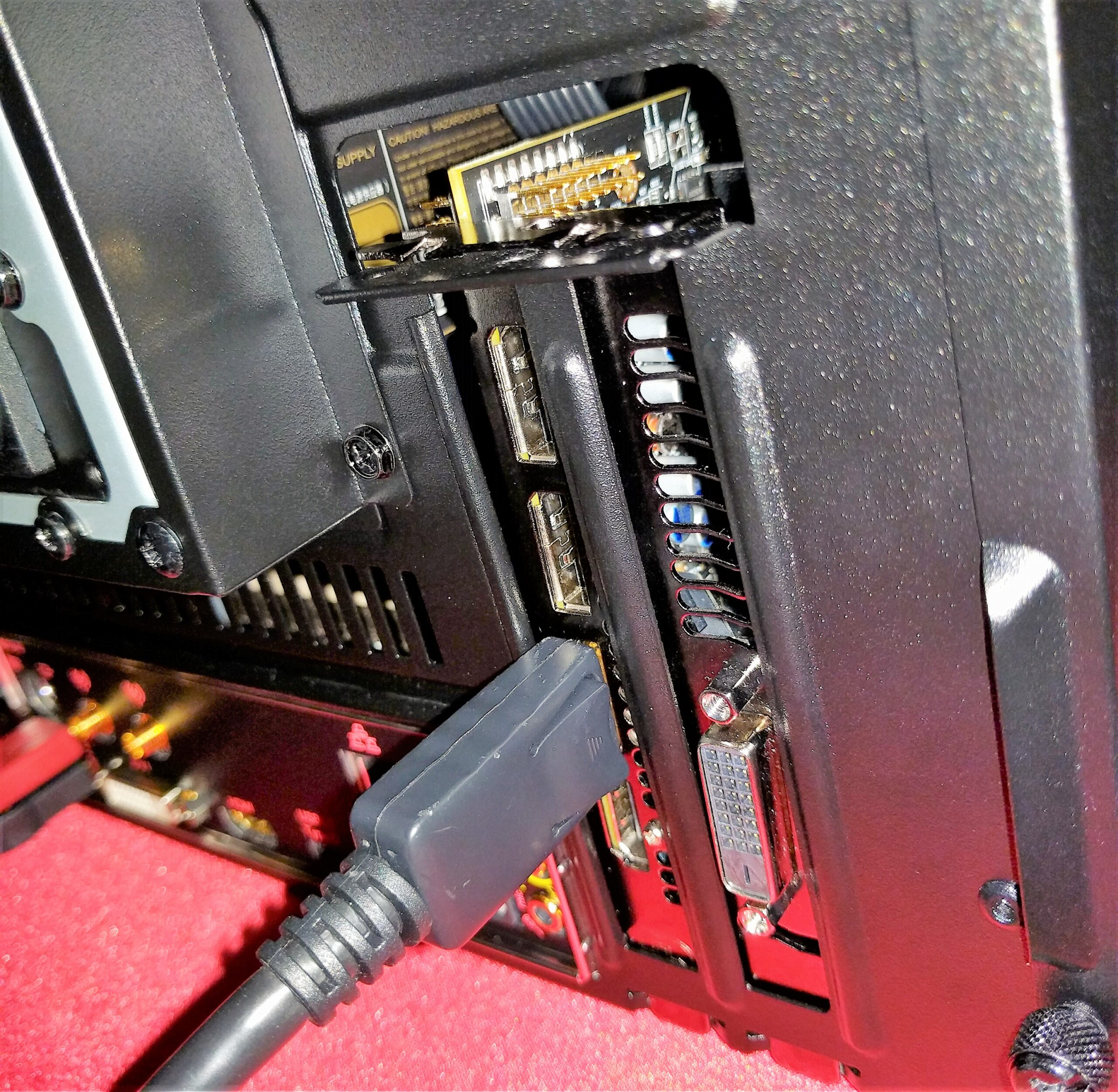 AMD Polaris 10 Demo Graphics Card Pictured - Polaris 11 Passively