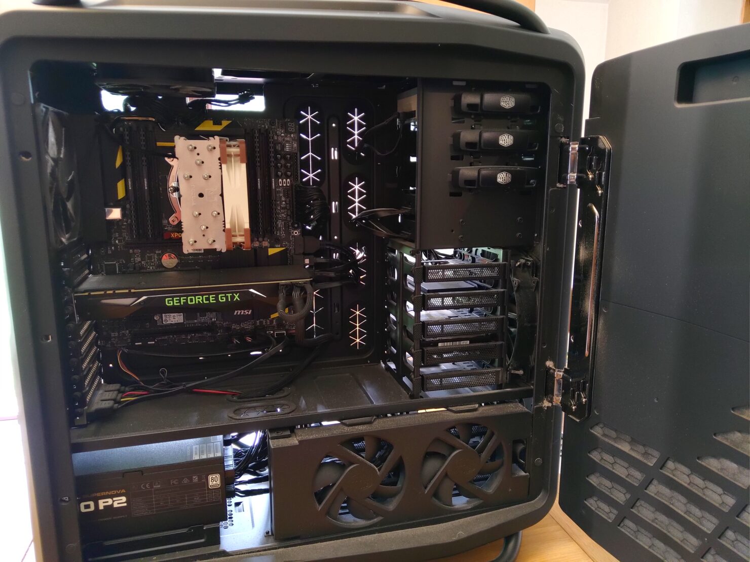 The Hardware Review - Lian Li PC-O11 Dynamic Razer Edition Case