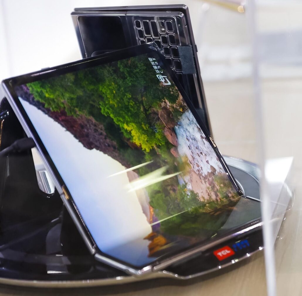 TCL’s Latest Double Foldable Concept Adds a Kickstand and Keyboard Into ...