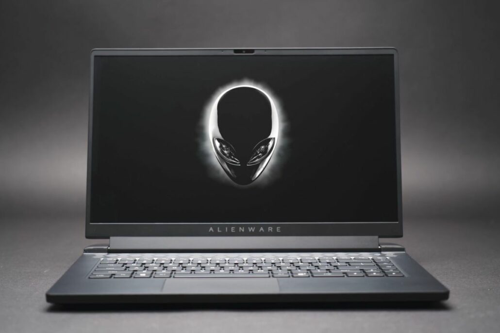 Dell in Hot Water As Alienware m15 R5 Comes With Crippled GeForce RTX ...