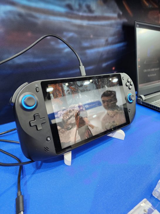 Emdoor Readies Intel Meteor Lake "Core Ultra 100" Gaming Handheld ...