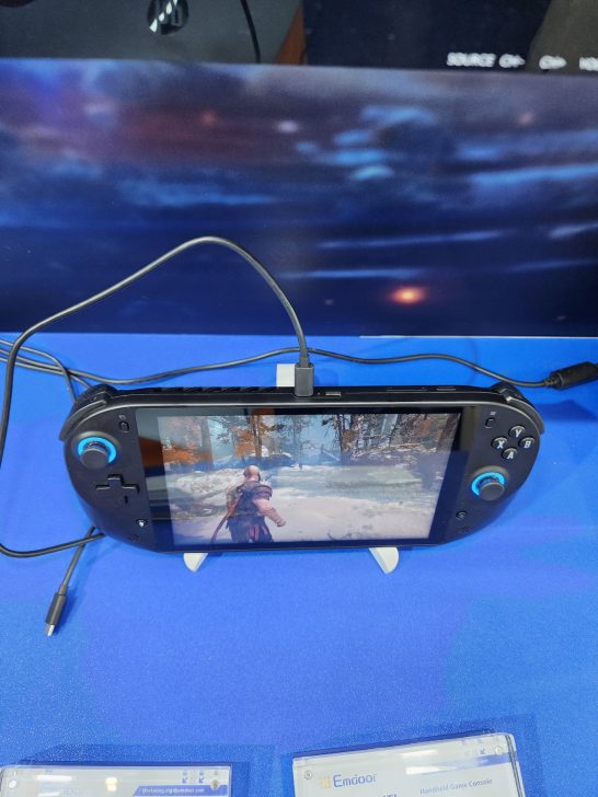 Emdoor Readies Intel Meteor Lake "Core Ultra 100" Gaming Handheld ...