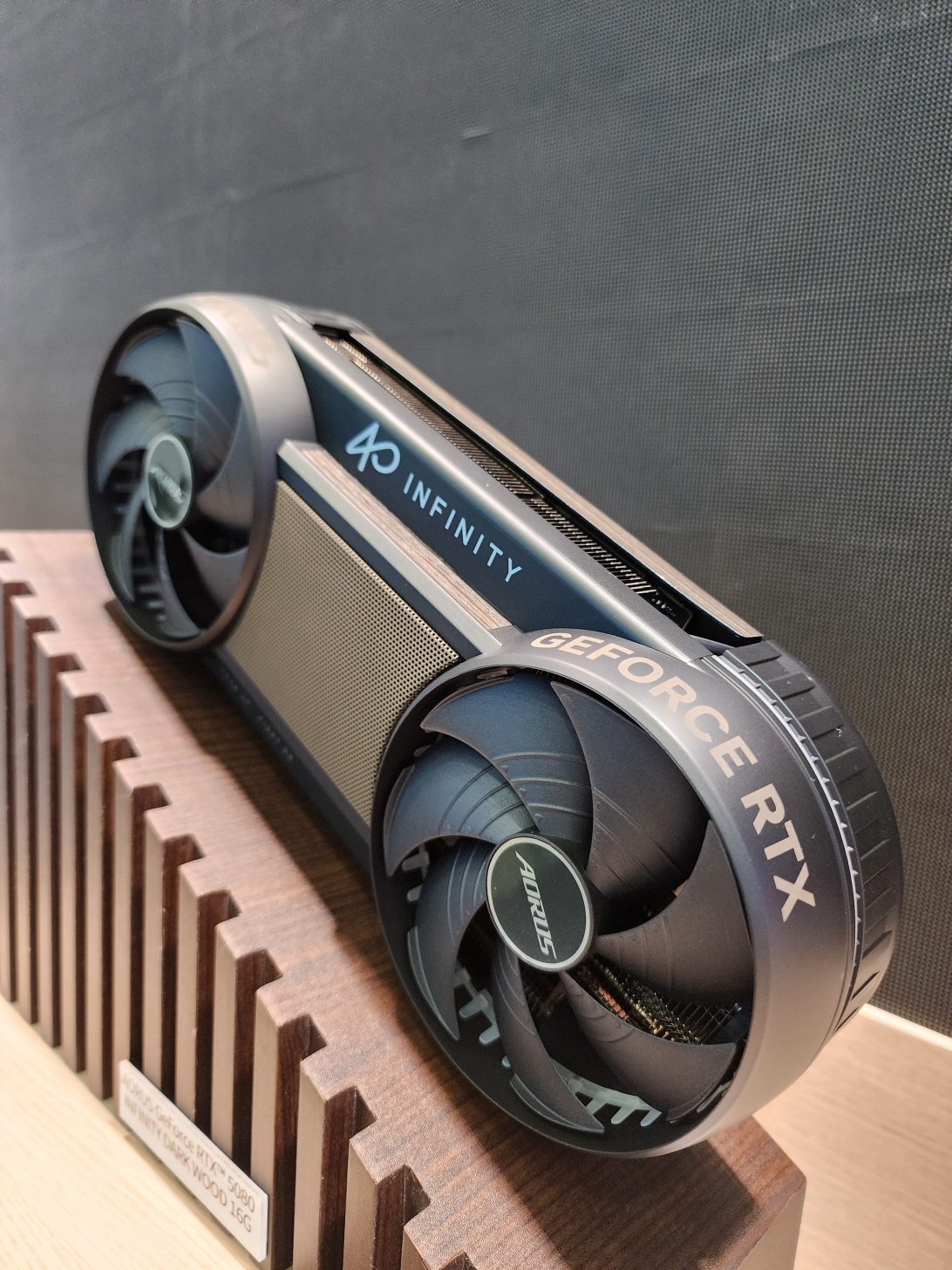 AORUS Brings Its Infinity GPU Design Down to the RTX 5080 & 5070s — Now ...